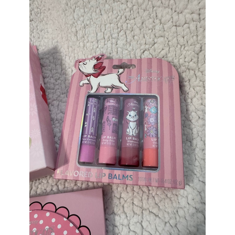 Disney The Aristocats Marie Makeup Bundle Palette Lip Balm Sponges New - Picture 3 of 5
